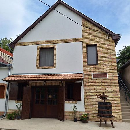 Csaszartoltes Zalan Vendeghaz酒店 外观 照片